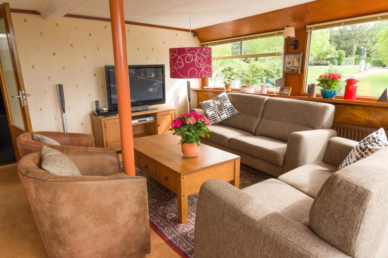 De Logeerboot Dordrecht Bed & Breakfast Bagian luar foto