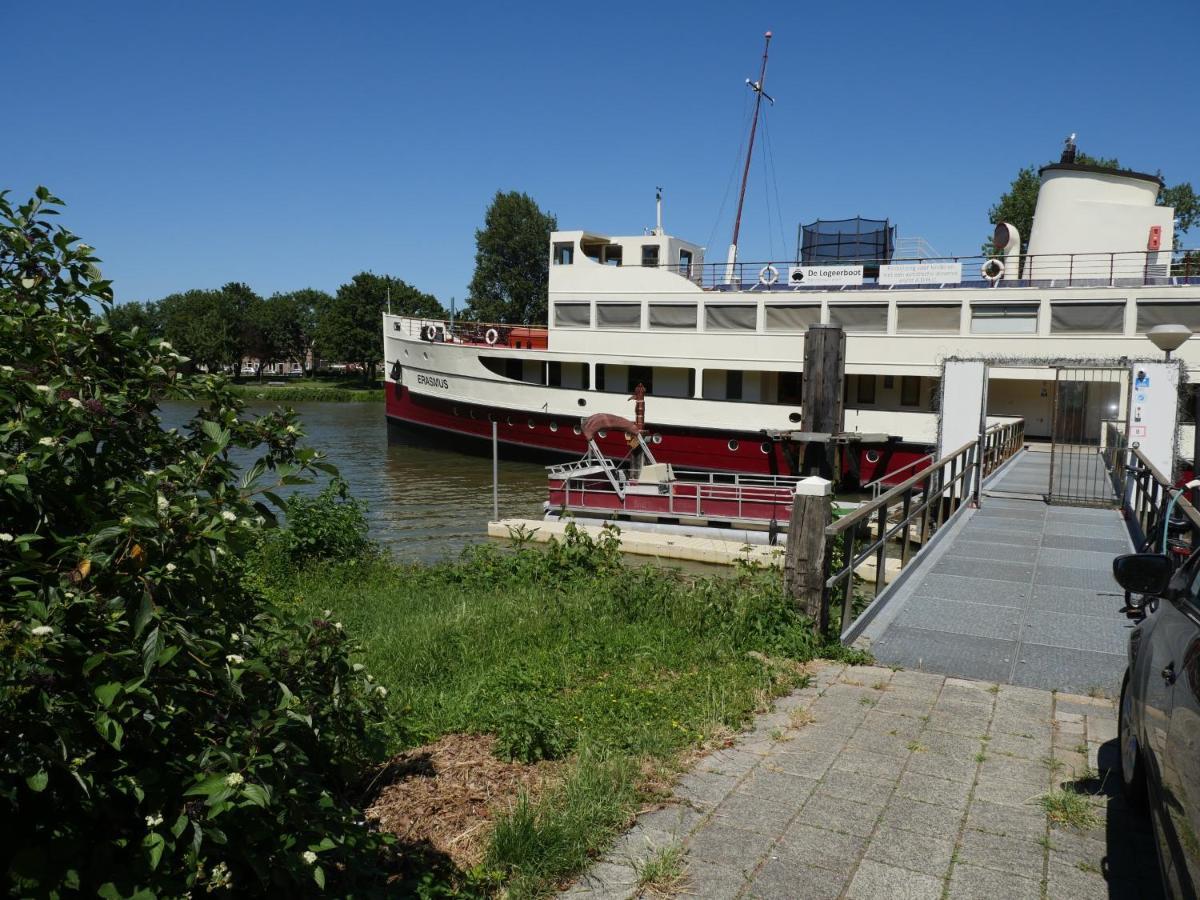 De Logeerboot Dordrecht Bed & Breakfast Bagian luar foto