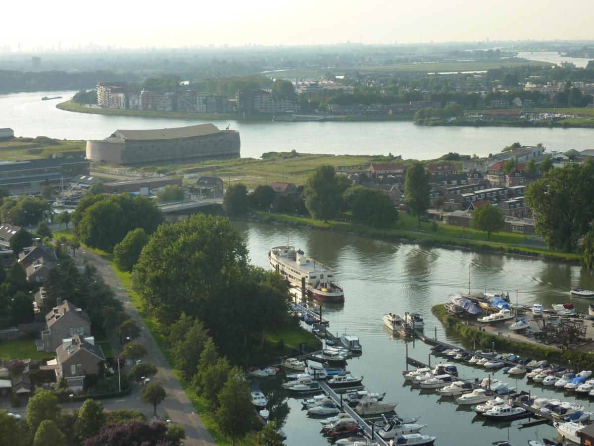 De Logeerboot Dordrecht Bed & Breakfast Bagian luar foto