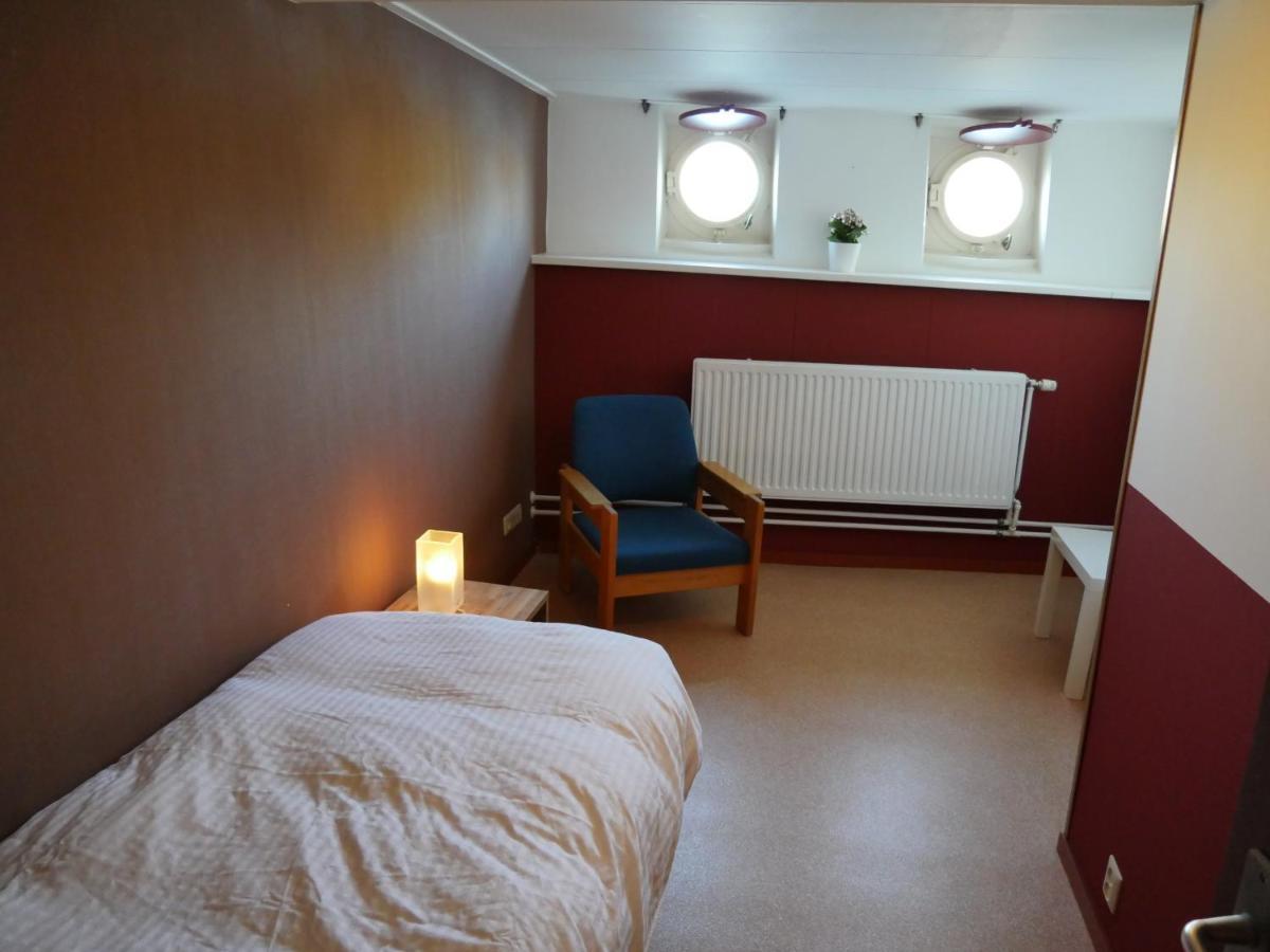 De Logeerboot Dordrecht Bed & Breakfast Bagian luar foto