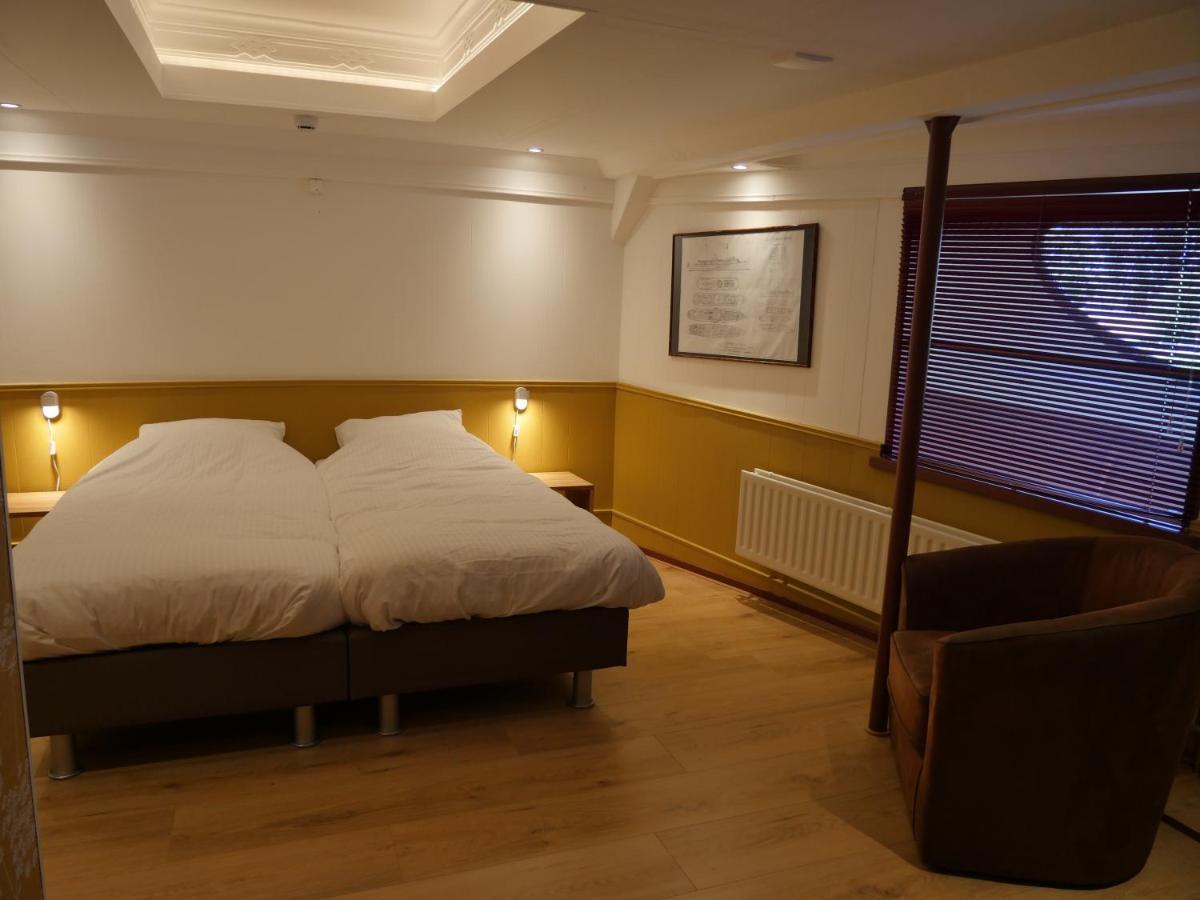 De Logeerboot Dordrecht Bed & Breakfast Bagian luar foto
