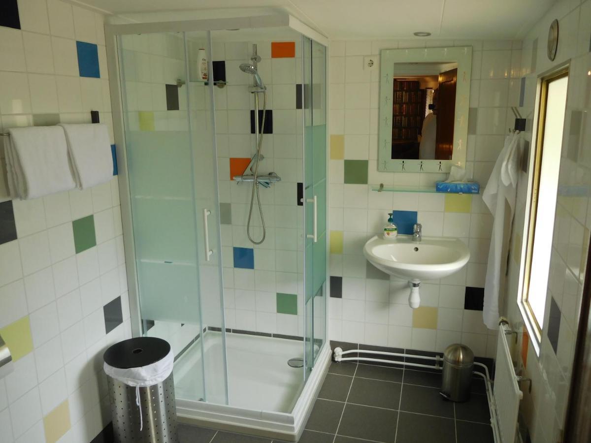De Logeerboot Dordrecht Bed & Breakfast Bagian luar foto