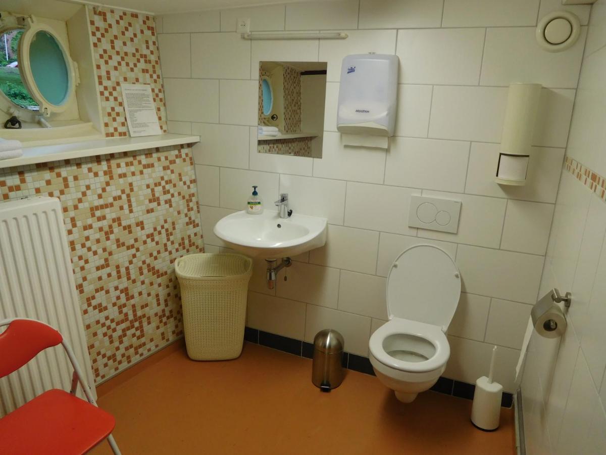 De Logeerboot Dordrecht Bed & Breakfast Bagian luar foto