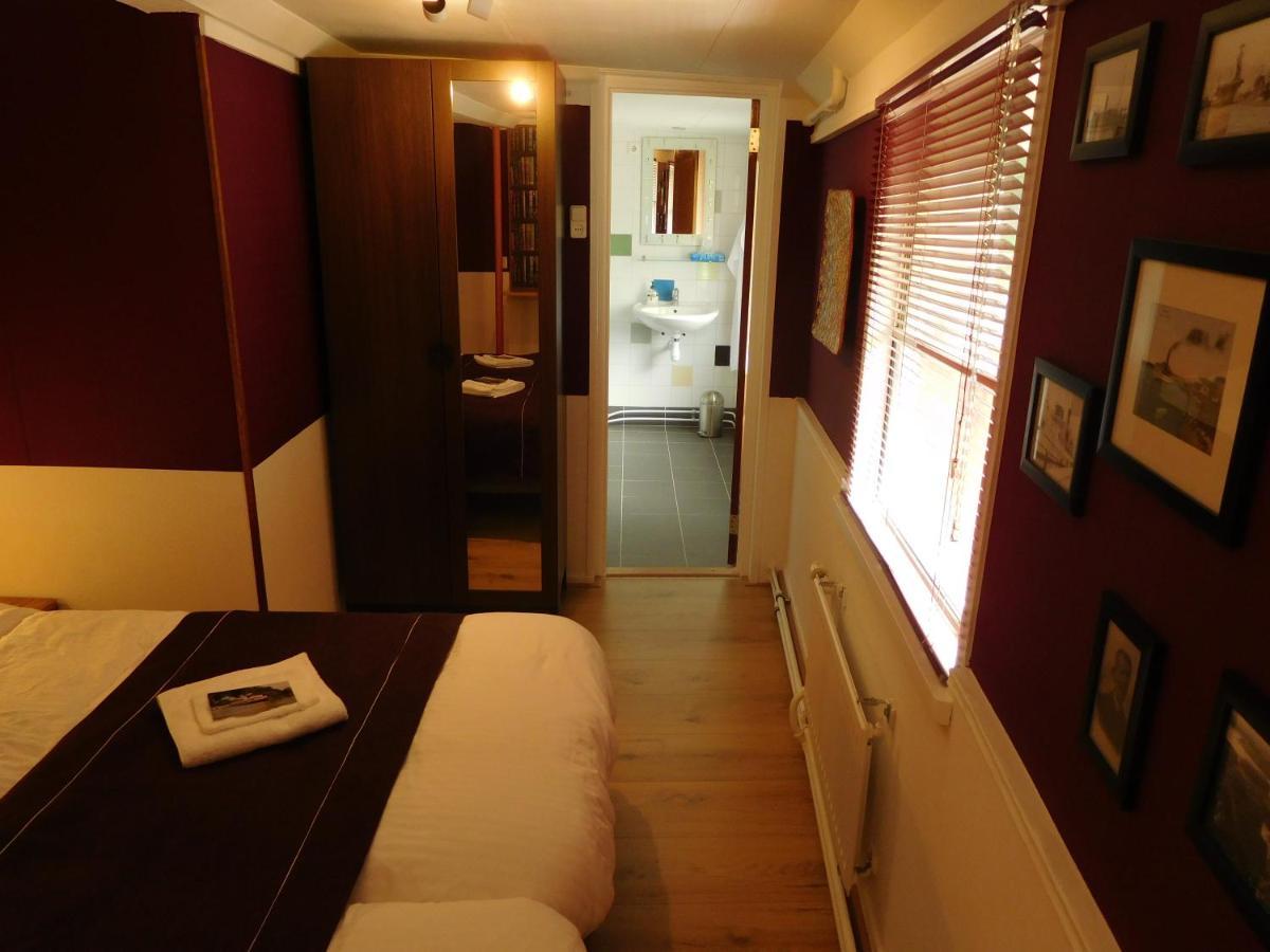 De Logeerboot Dordrecht Bed & Breakfast Bagian luar foto