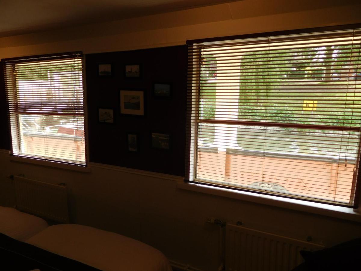 De Logeerboot Dordrecht Bed & Breakfast Bagian luar foto