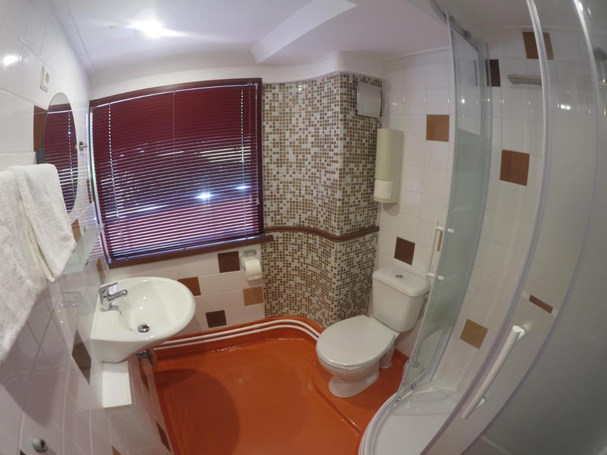 De Logeerboot Dordrecht Bed & Breakfast Bagian luar foto