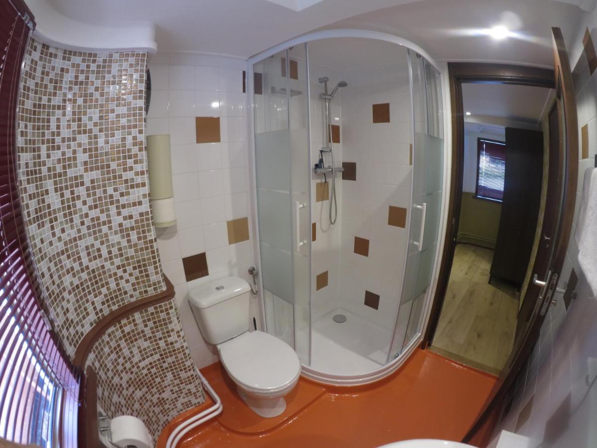 De Logeerboot Dordrecht Bed & Breakfast Bagian luar foto