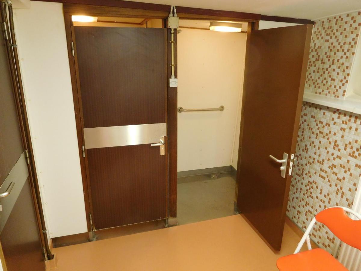 De Logeerboot Dordrecht Bed & Breakfast Bagian luar foto